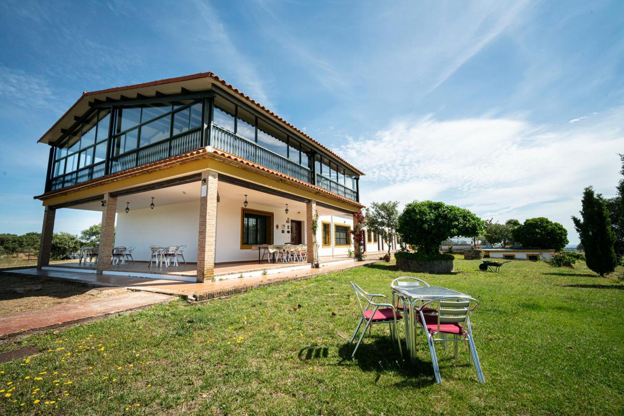 Casa Rural La Sierra De Monfraguee Малпартида де Пласенсия Стая снимка