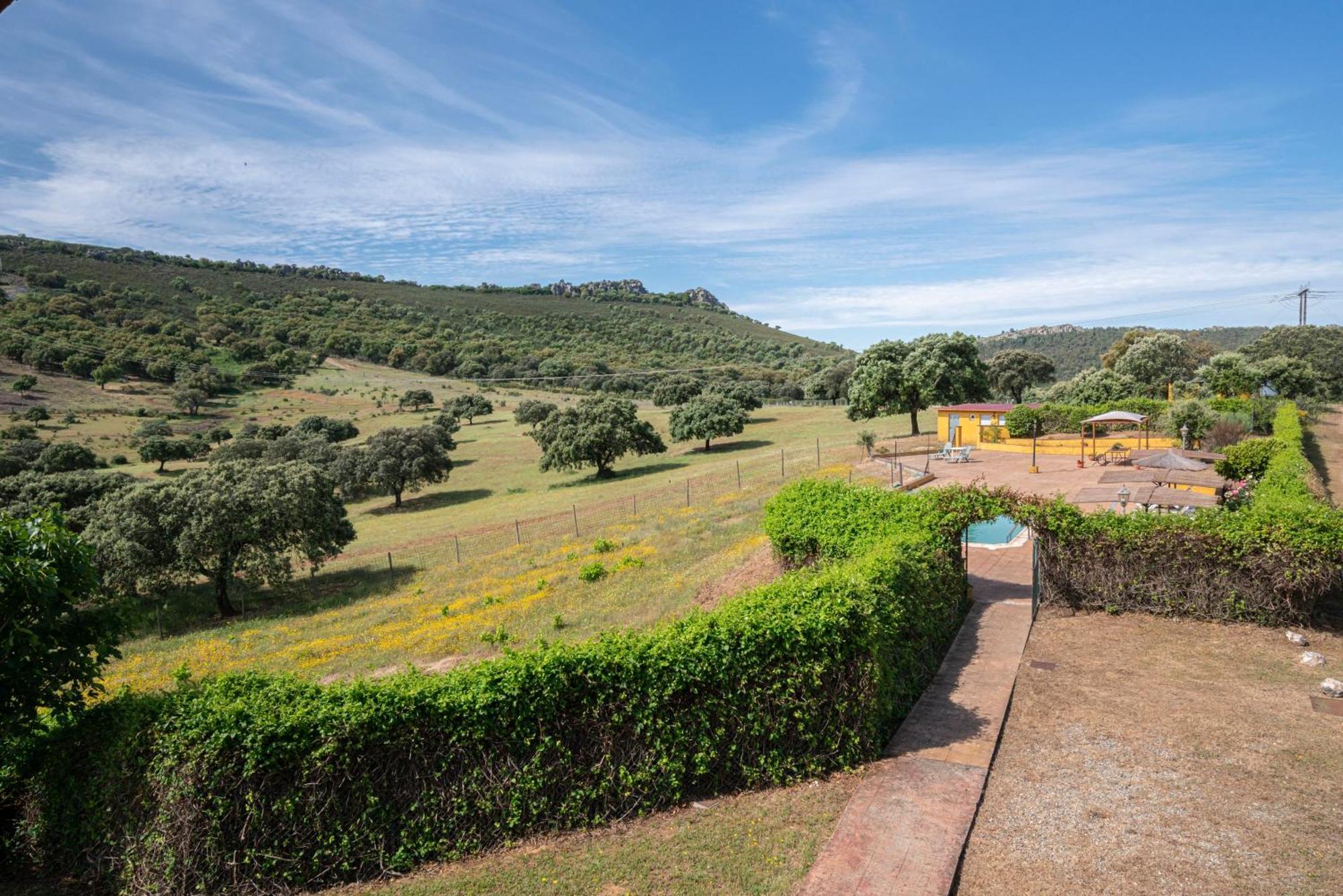 Casa Rural La Sierra De Monfraguee Малпартида де Пласенсия Екстериор снимка