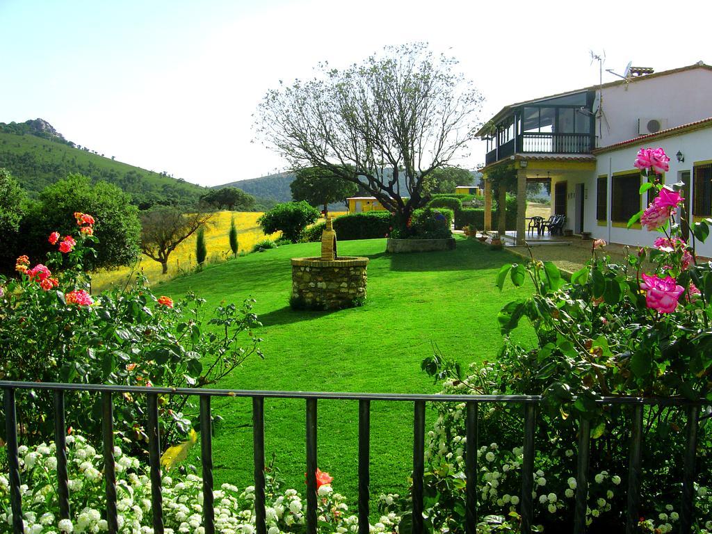 Casa Rural La Sierra De Monfraguee Малпартида де Пласенсия Екстериор снимка