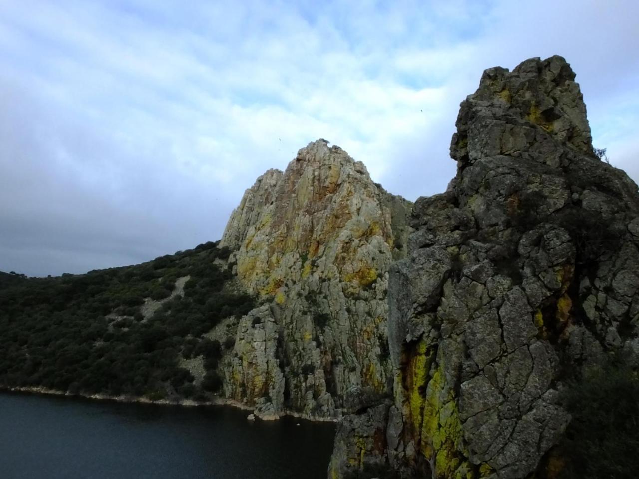 Casa Rural La Sierra De Monfraguee Малпартида де Пласенсия Екстериор снимка