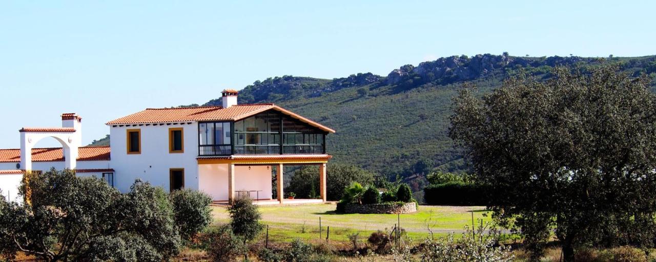 Casa Rural La Sierra De Monfraguee Малпартида де Пласенсия Екстериор снимка